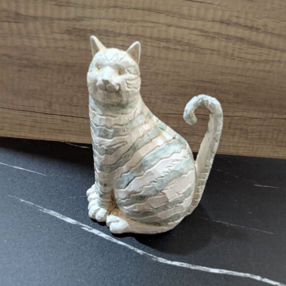 Folk Art Striped Resin Cat Figurine 5.5 Inch Decorative Sculpture Handcrafted Bo - Picture 2 of 8